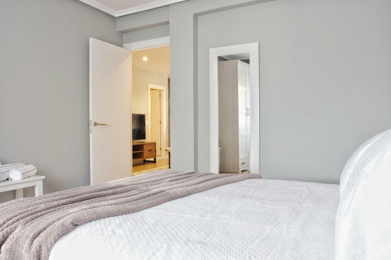 Apartamentos Bahia San Lorenzo ヒホン エクステリア 写真