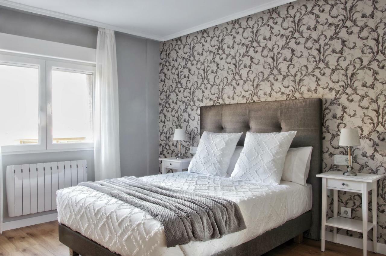 Apartamentos Bahia San Lorenzo ヒホン エクステリア 写真